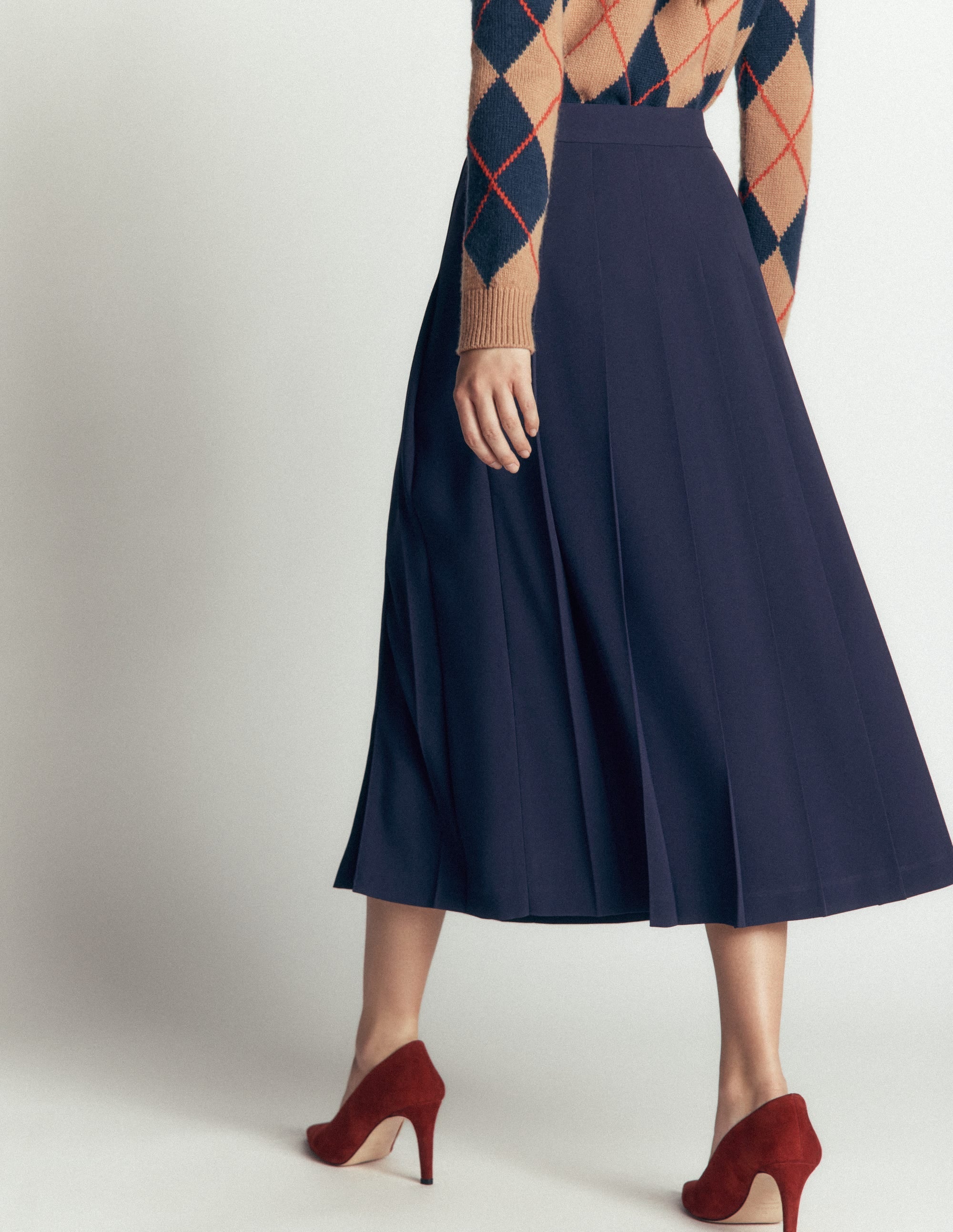 Pleat Side Split Midi Skirt-Navy