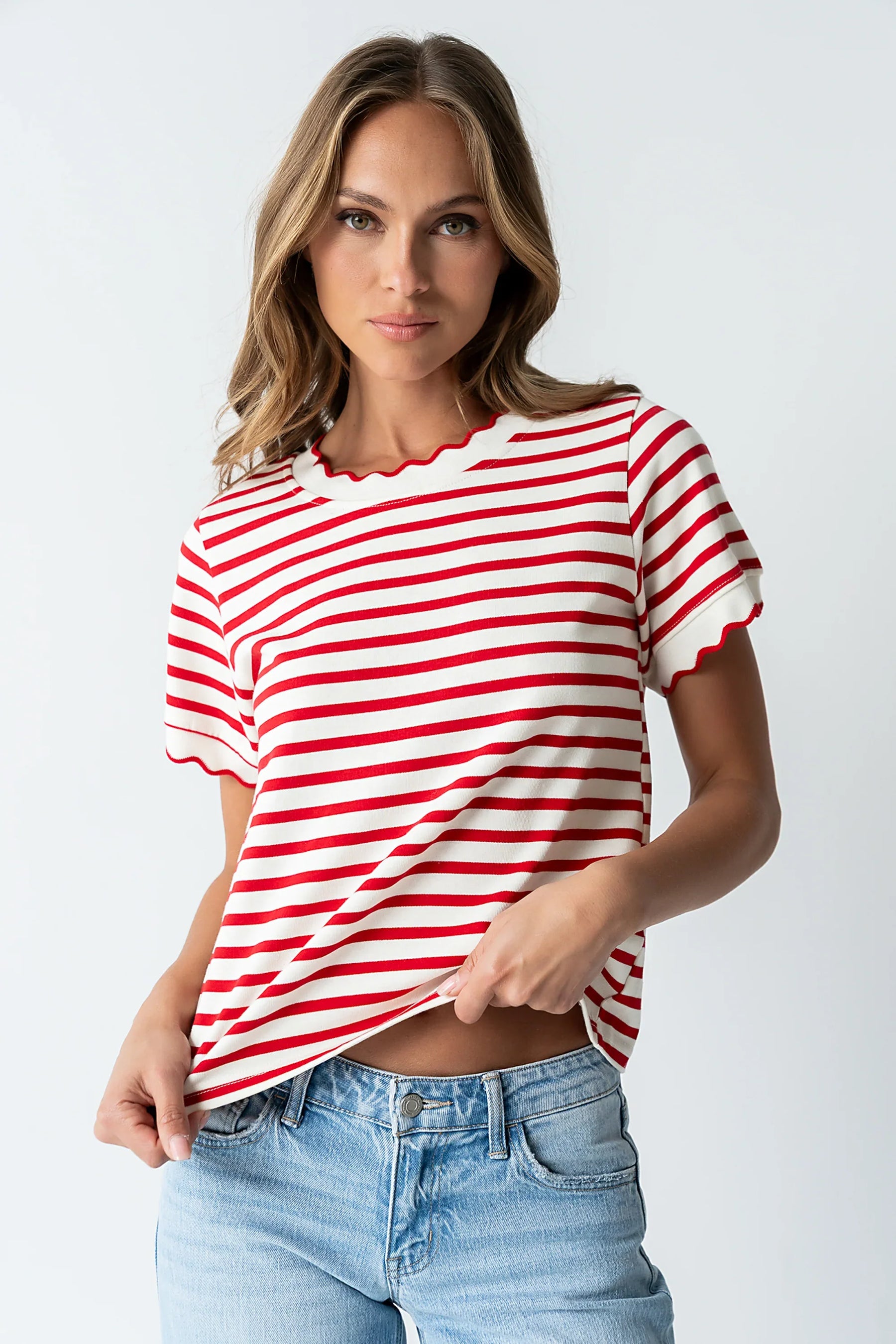 Walker Scalloped Top in Red