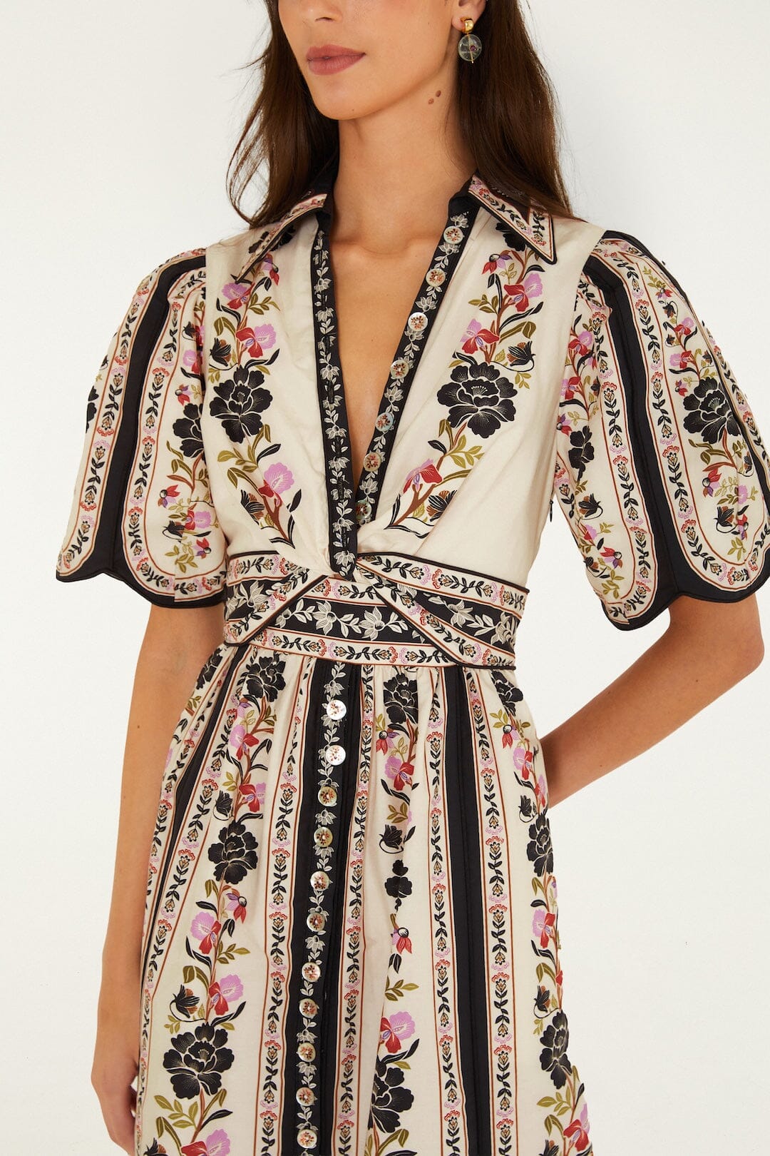 Delicate Floral Collared Buttoned Maxi Dress